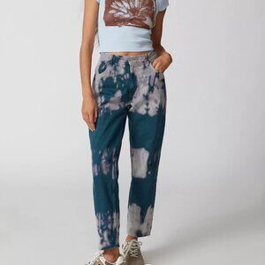 Urban Outfitters Renewal Remade Levi's® Dye Tech Jean